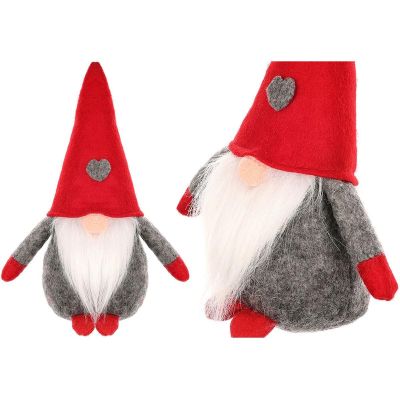 5. DECORATIVE gnome with a heart 20cm boy