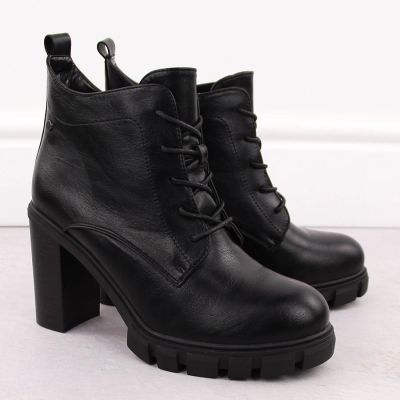 19. Black women's block-heel ankle boots M.Daszyński SA218-8