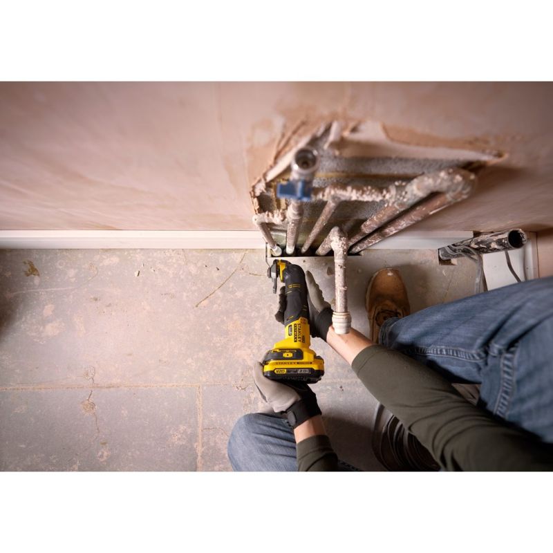 6. Stanley FATMAX SFMCE500B-XJ Oscillating Multi-Tool Black, Yellow