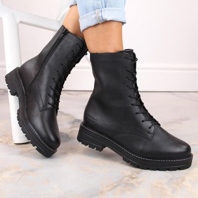 10. Comfortable leather insulated ankle boots Remonte W RKR622 black