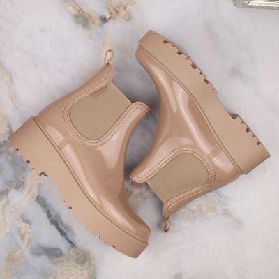 9. Big Star W INT1918B beige patent leather platform boots