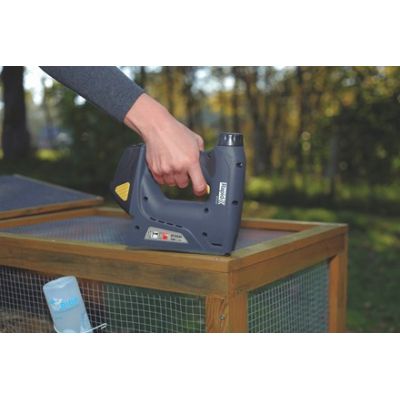 12. Rapid BTX530 Battery-Operated Nail/Staple Gun