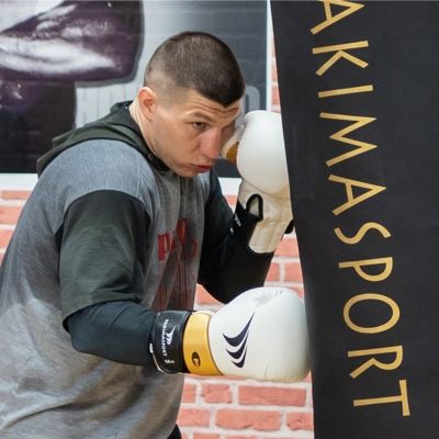 21. Yakmaspor lion boxing gloves 12 oz 10034212OZ