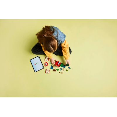 10. LEGO Minecraft 21275 TNT Jungle House