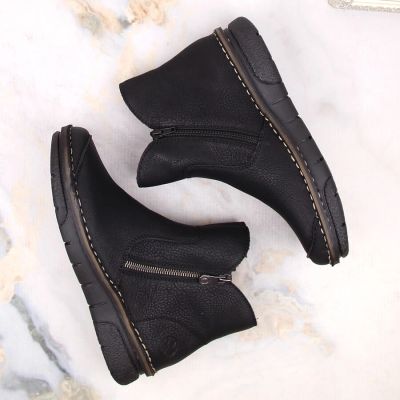 41. Comfortable insulated ankle boots Rieker W RKR612 black