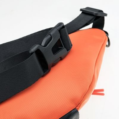 13. Iguana Modony waist bag 92800482362