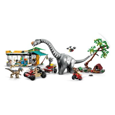 5. LEGO Jurassic World 76973 Titanosaurus and Raptor Chase
