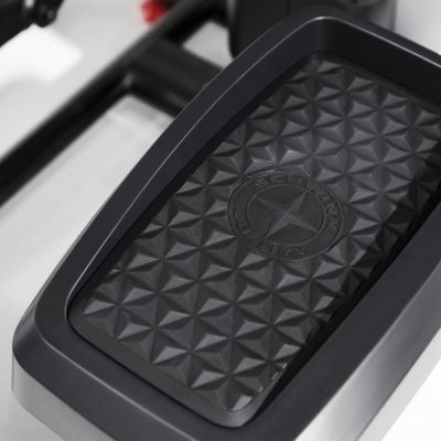 16. Schwinn 510E Programmable Elliptical Trainer