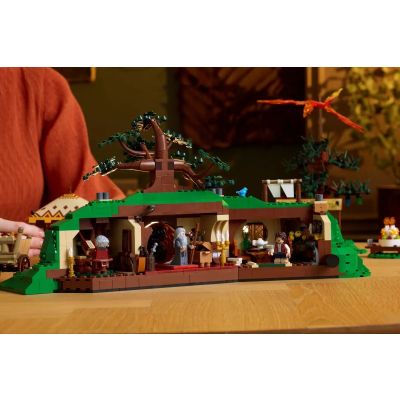 14. LEGO Icons 10354 - The Lord of the Rings: The Shire