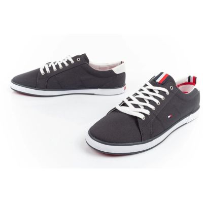 23. Tommy Hilfiger sneakers M FM0FM00596403