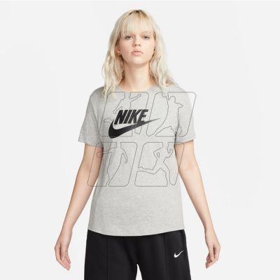 2. Nike Sportswear Essentials T-Shirt W DX7902-010