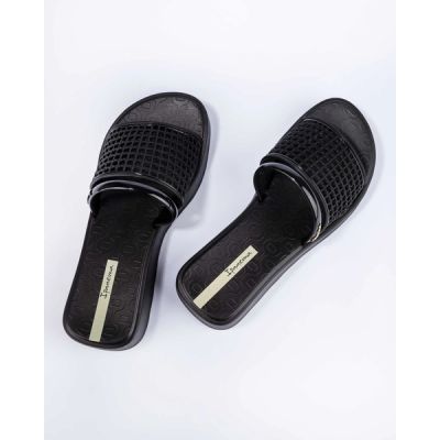 5. Ipanema women's flip-flops Essence black platform fashionable