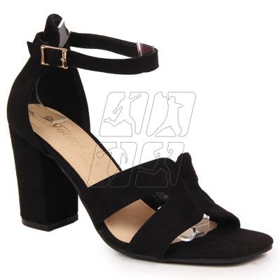 4. Black sandals on the eVento W EVE344B post