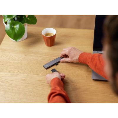 3. Trust HALYX FAST USB-C HUB CARD READER