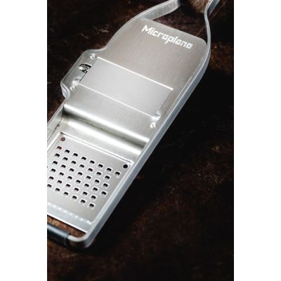 3. Microplane 43313 Hand Grater/Spiralizer Grater with Handle Silver, Wood