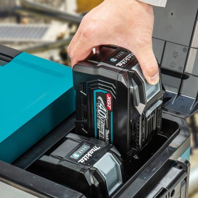 7. Makita. Refrigerator/heater. 20 liters 18V/40V XGT/230V