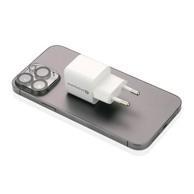 7. EVERACTIVE GAN WALL CHARGER 1 X USB, 1 X USB-C QUICK CHARGE 3.0 20W WHITE SC-330Q