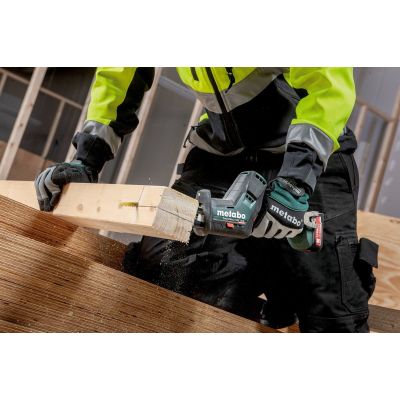 3. Metabo Powermaxx SSE 12 BL electric jigsaw 3000 spm 1.7 kg