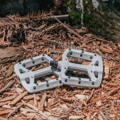 2. FUNN TAIPAN pedals gray