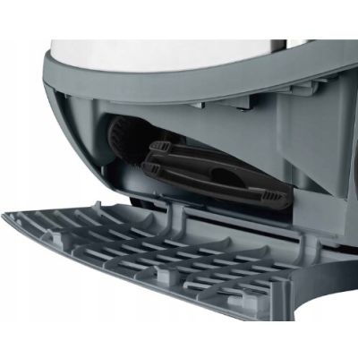 8. BOSCH BWD 41740 AquaWash&Clean vacuum cleaner