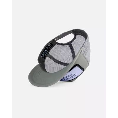 6. JOHN HATTER & CO LEGENDS LIVE FOREVER 1-1059-U00