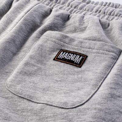 8. Magnum Caprea Shorts W 92800503911