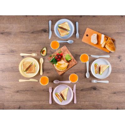 32. ALPINA SET OF TOURIST AND PICNIC UTENSILS 21 PIECES