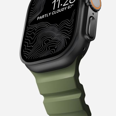 4. Nomad Rocky Point Band Black Leather, Titanium