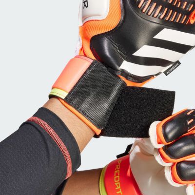 5. adidas Predator GL MTC FS IQ4037 goalkeeper gloves