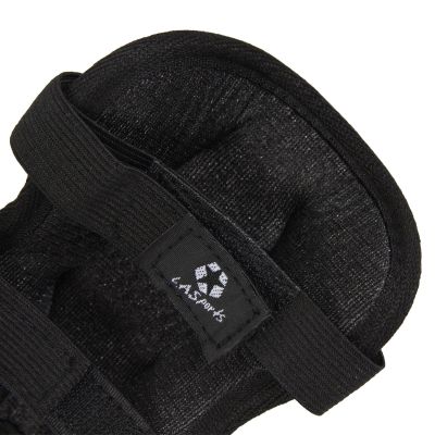 32. Jr 37171BK protector set size M