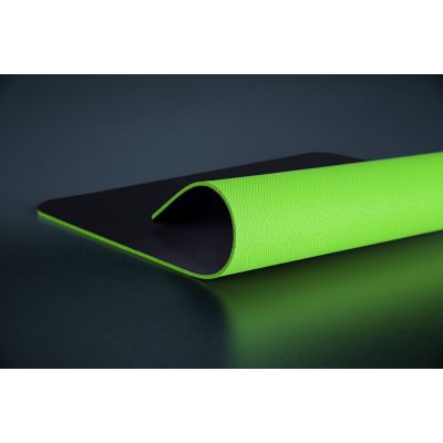 3. Razer Gigantus V2 - XXL Gaming Mousepad Black, Green