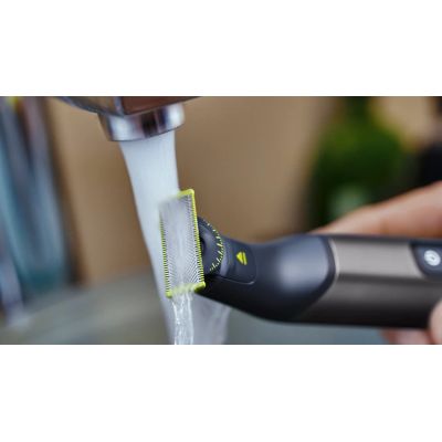 5. PHILIPS OneBlade Pro QP 6652/61 Shaver