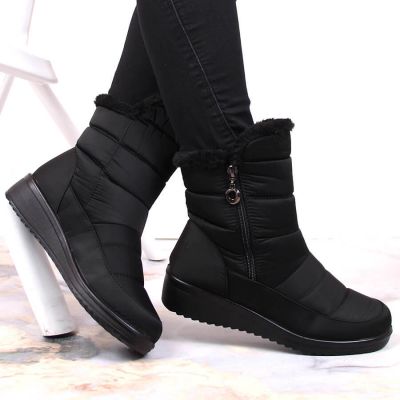3. NEWS W EVE377A black insulated snow boots with zipper