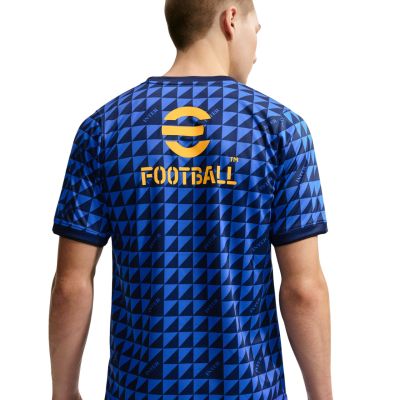 4. Nike Inter Milan Men’s Blue T-Shirt II3114 409