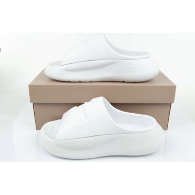 19. Lacoste Serve Slide W 0421G Flip-Flops