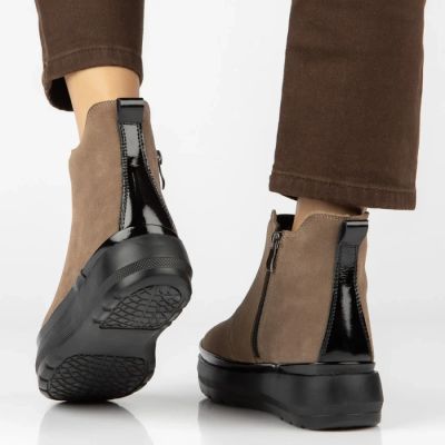 7. Women's beige platform ankle boots Filippo DBT8264