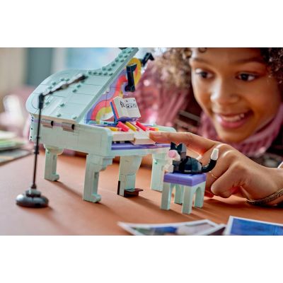 13. LEGO Creator 3in1 31392 - Decorative Piano with Cat
