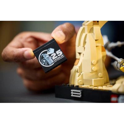 5. LEGO Star Wars 75380 Diorama: Mos Espa Speeder Race