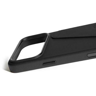 6. Mujjo Wallet Leather Case - leather case for iPhone 17 Pro Max compatible with MagSafe (black)