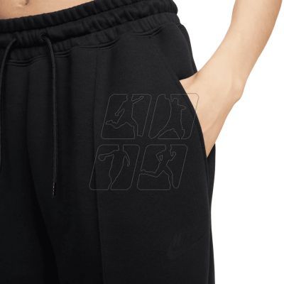 3. Nike Sportswear Tech Fleece Pant W FB8330-010