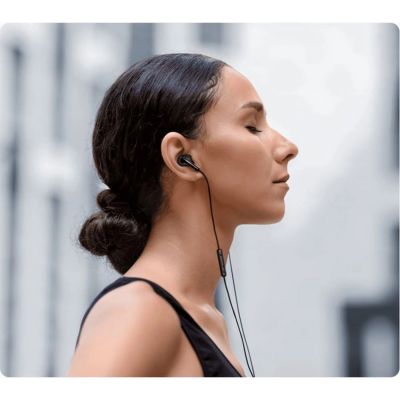 4. Xiaomi BHR8930GL In-Ear Wired Headphones USB-C with Remote Control - Black