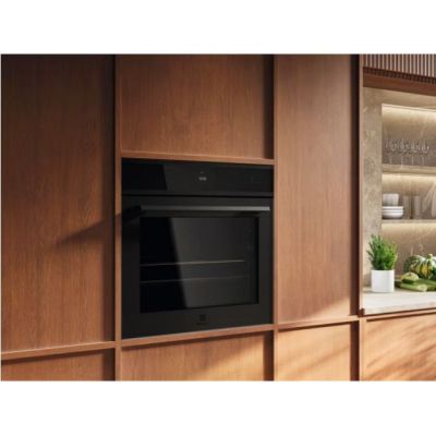 3. Electrolux EOB9S3XT AI 800 72 l Steam Oven | SteamPro | MealAssist | AI Taste Assist | WiFi Connected Cooking | Matte Black