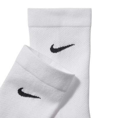 5. Nike Vapor Fast Football Socks White IZ2675 100