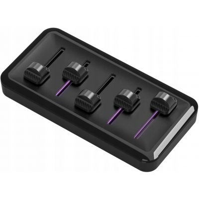 4. COOLER MASTER Master Hub Stream Kit