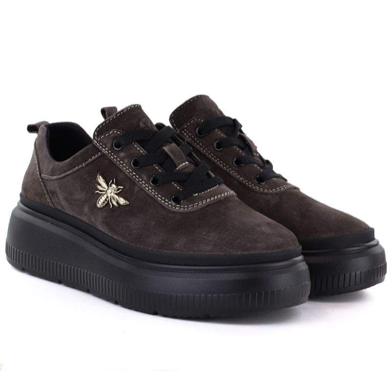 4. Women's brown leather platform shoes Vinceza 41523