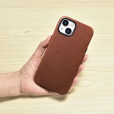 9. iCarer Oil Wax Premium Leather Case iPhone 14 Plus Magnetic Leather Case with MagSafe Brown (WMI14220703-RB)