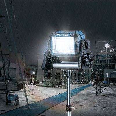 14. Makita LED Lamp 18V/14.4V DML811 1800lx/3000lm with AC Power Supply