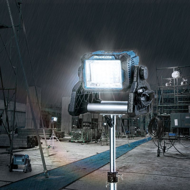 14. Makita LED Lamp 18V/14.4V DML811 1800lx/3000lm with AC Power Supply