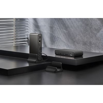 28. ASUS Triple Display USB-C Dock DC300 150Watt