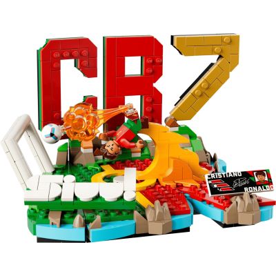 13. LEGO Editions 43012 - Cristiano Ronaldo - Football Moments